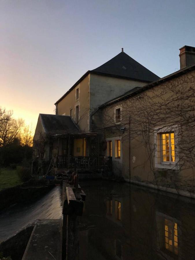 La Roulotte Du Moulin De Palet Villa Baugé Esterno foto